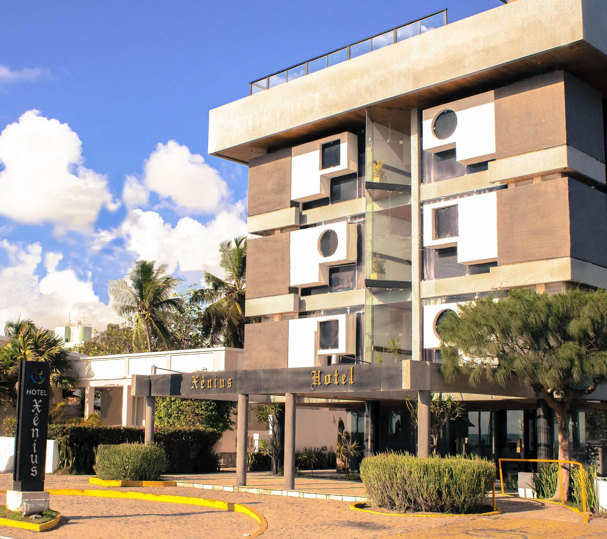 Xenius Hotel 3*
